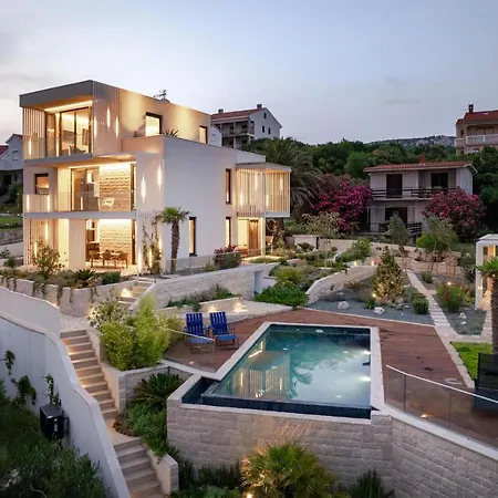 Stunning In With House Sea View