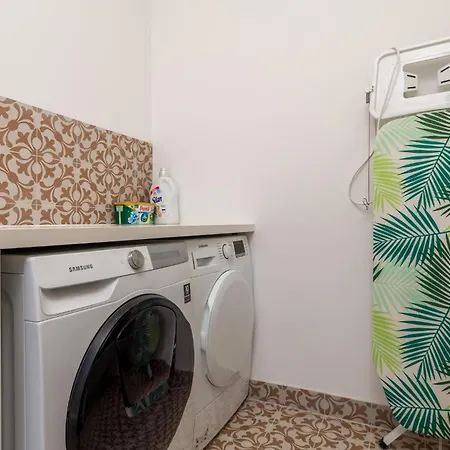 بيت للعطل Gorgeous In With Sauna *